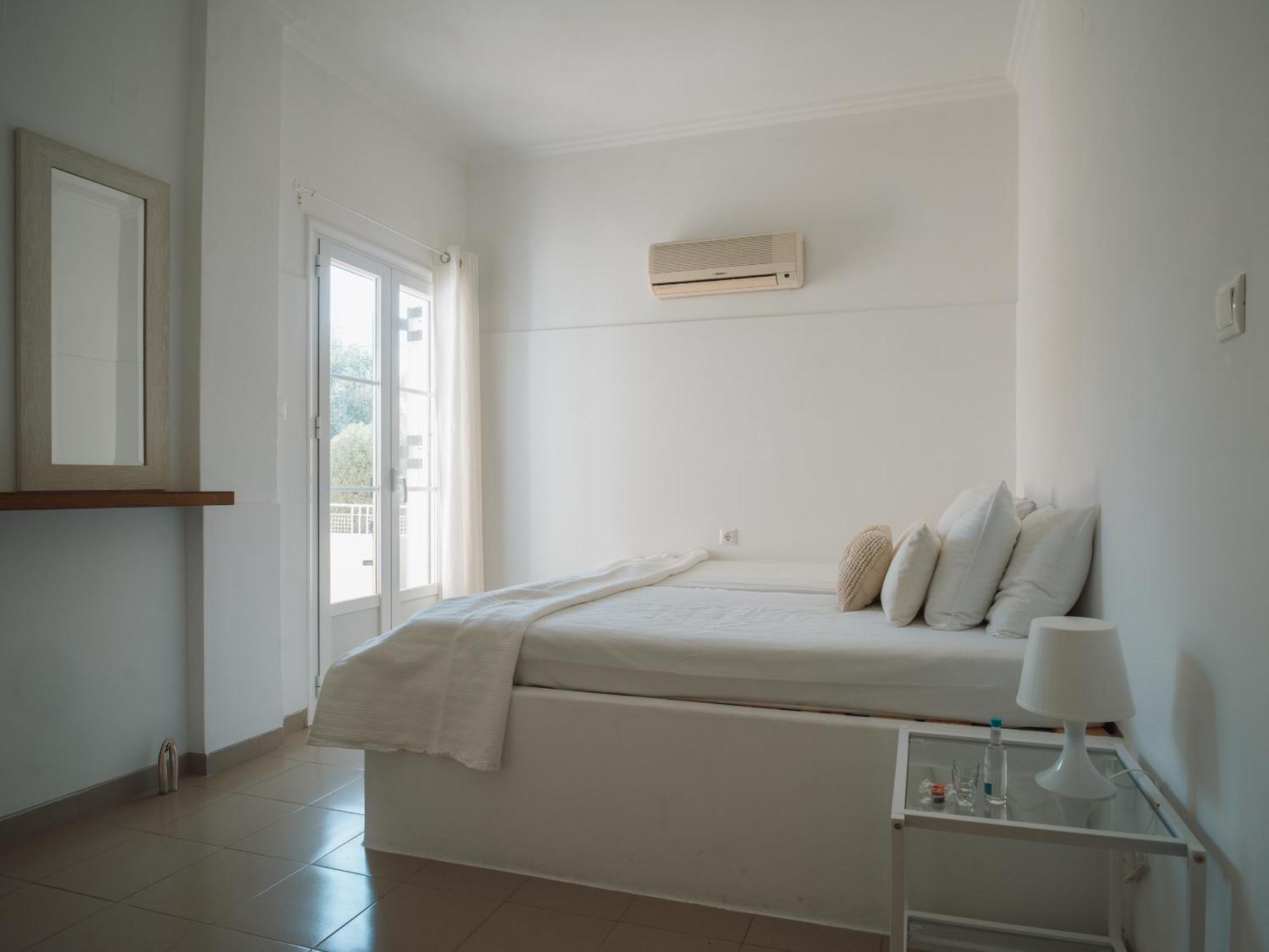 Giosifaki Hotel Vari  Ngoại thất bức ảnh