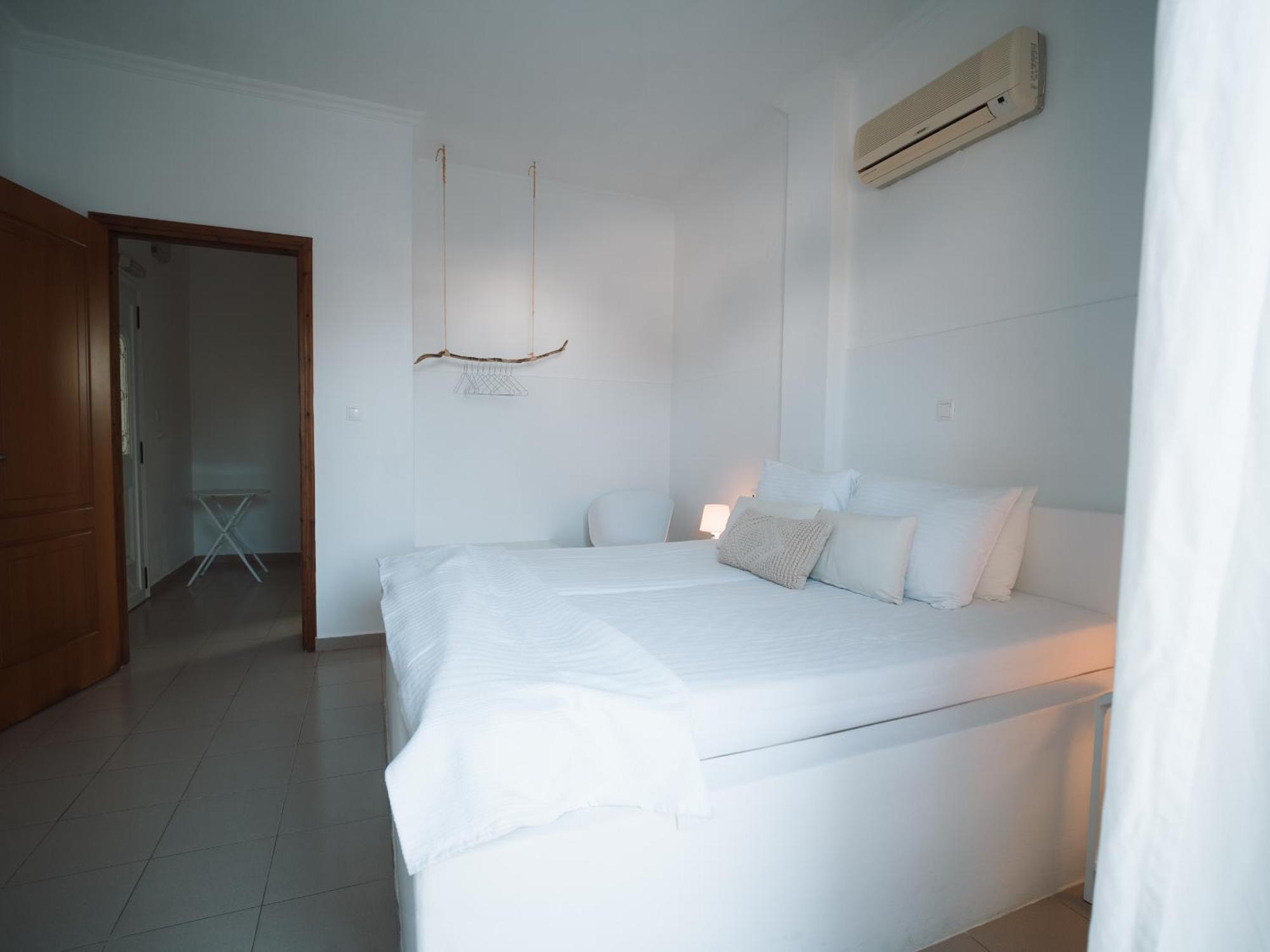 Giosifaki Hotel Vari  Ngoại thất bức ảnh
